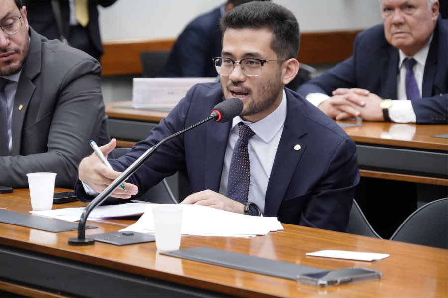 Deputado Kim Kataguiri denuncia governo Lula em contrato de quase R$ 500 milhões para a COP30