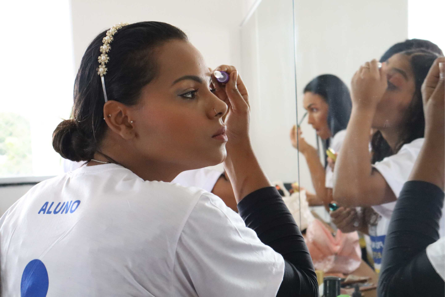 Curso gratuito na área de estética está com inscrições abertas para moradores de Ceilândia e Sol Nascente
